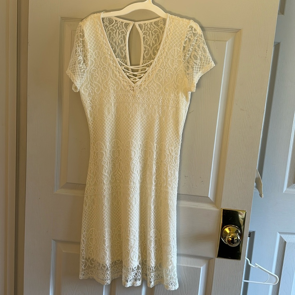 Hollister short sleeve white lace dress